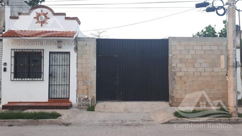 Imagen 1 de 11 de Casa En Venta En Playa Del Carmen Riviera Maya Av. Pintores