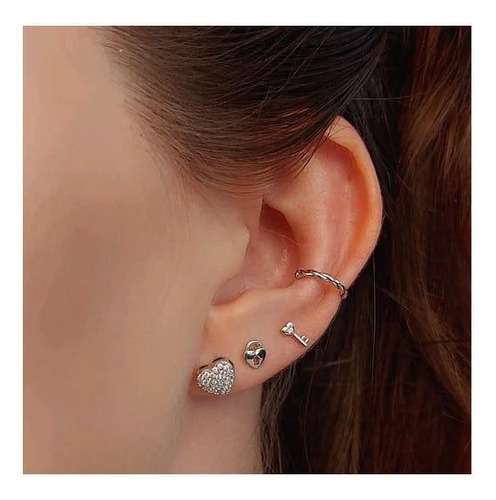 Piercing de oreja torcido unitario chapado en rodio