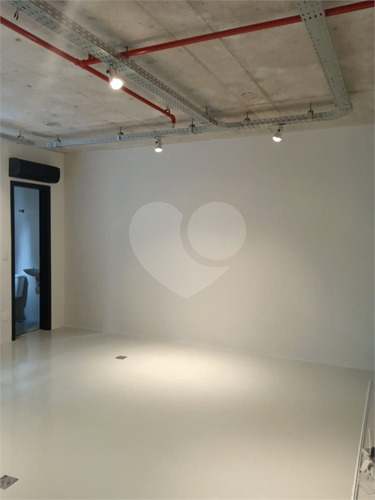 Imagem 8 de 15 de Sala Comercial E 1 Banheiro Para Locação, 33 M², Moema - Sp - Reo656664