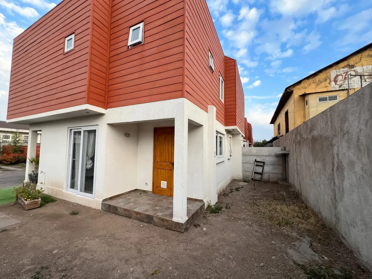 Imagen 2 de 19 de Venta Casa Mediterranea 3d Y 3b Peñaflor Santiago