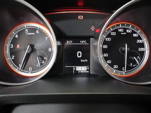 Suzuki Swift HYBRID 1.2 MT 6AB ABS 5P