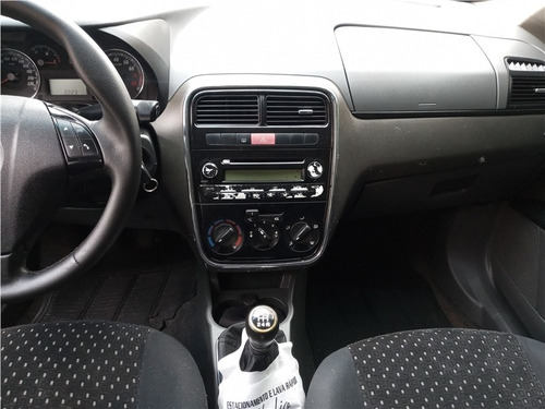 Imagem 7 de 13 de Fiat Punto 1.8 Hlx 8v Flex 4p Manual