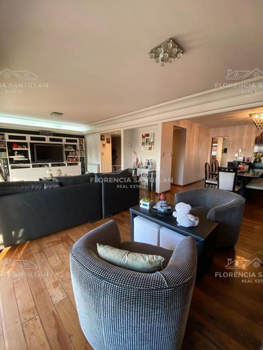Departamento 5 Ambientes Con Cochera En Venta Ubicado En Lomas De Zamora, G.b.a. Zona Sur