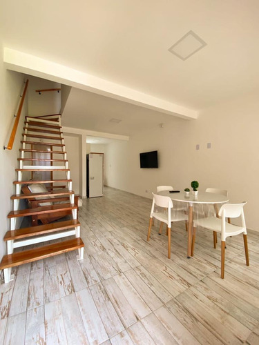 Imagen 2 de 14 de Alquiler Aguas Verdes Duplex 3 Amb Y Casa 2 Amb