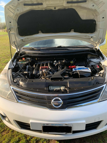 Nissan Tiida 1.8 Visia 5 p