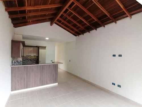 Apartamento En Venta En El Estadio, Medellín