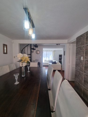 Casa En Villa Los Héroes, Pasaje Cerrado.