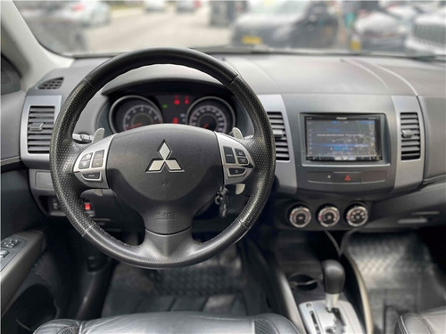 Imagem 9 de 14 de Mitsubishi Outlander 3.0 Gt 4x4 V6 24v Gasolina 4p Automátic