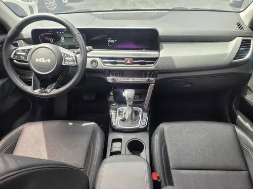 Kia Seltos 2.0 Zenith 4X2