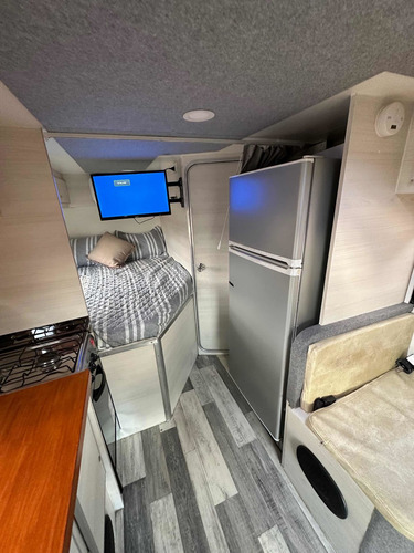 Imagen 13 de 15 de Ford F 4000 Motorhome 4x4