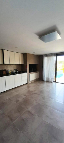 Residencia De Lujo En Altos De Carlos Paz