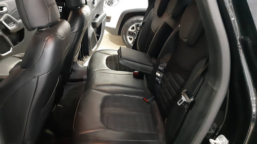Imagem 11 de 13 de Fiat Toro 2.4 16v Multiair Flex Blackjack At9