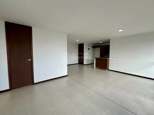 Apartamento En Arriendo En El Esmeraldal. Cod A776066