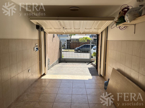Imagen 4 de 30 de Venta Casa De 4 Ambientes Con Cochera, Galeria Y Patio Con Piscina En Wilde (28501)