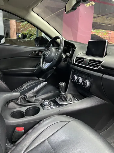 Mazda 3 2,0 TOURING, CUERO, MECANICO