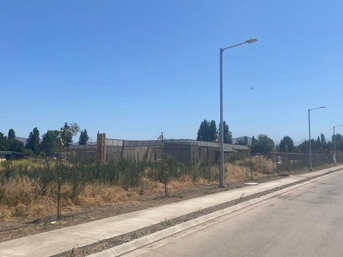 Condominio, Guardias 24/7 En Chicureo, A Pasos De Colegios