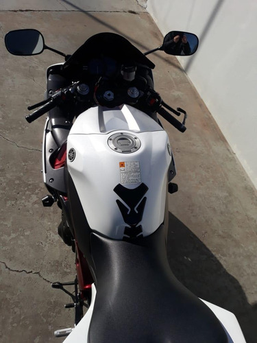 Yamaha R1.