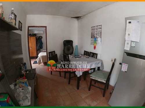 Venta De Casa Con Apartamento En Progreso, Canelones