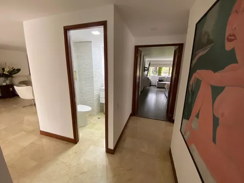 Apartamento En Venta En El Poblado, La Calera. Cod V12467