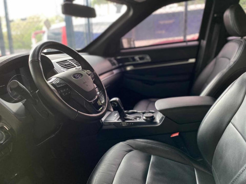 Imagen 4 de 8 de Ford Explorer Limited Automático