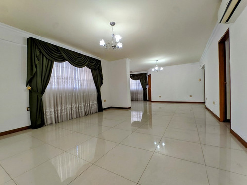 Imagen 3 de 23 de Pent House En Valles De Camoruco, Res. Paraíso J (ata-1105) (eduardo Arcila)