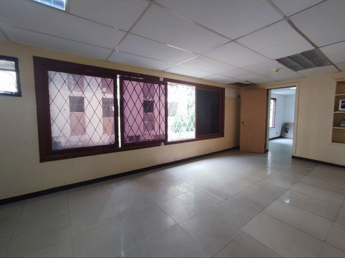 Imagen 10 de 20 de Edificio Comercial En Venta En Las Mercedes