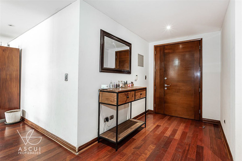 Amplio Departamento En Venta De 3 Dorm. En Las Condes