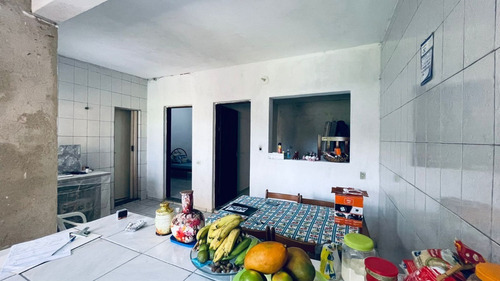 Imagem 7 de 13 de Casa Na Praia À 1,1 Km Do Mar, No Bairro Cibratel 2, Em Itanhaém, Com Espaço Para Piscina