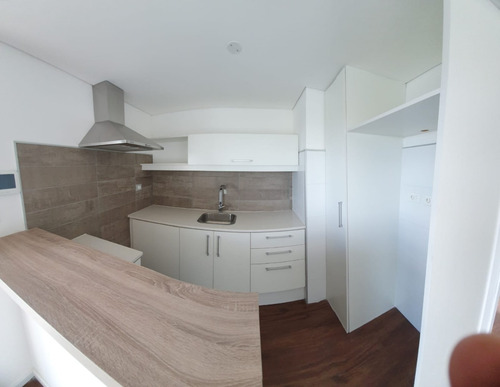 -apartamento 1 Dormitorio, Balcón, Garage, La Blanqueada.