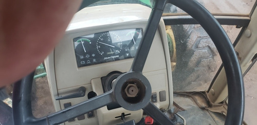 Trator Jonh Deere 4x4 6110 J - Ano 2013