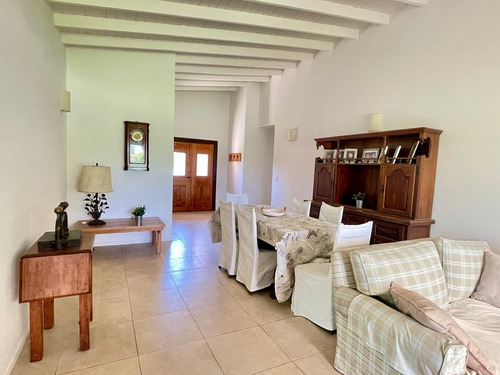 Casa En Venta 1 Planta 3dormi Escritorio Pileta Teresa Villanueva Zona Norte