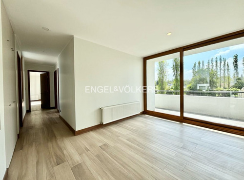 Espectacular Casa Moderna 6 Dorm., Sector Algarrobal