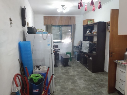 Imagen 8 de 19 de Casa + Galpon + 2 Locales Comerciales En Venta - Barrio San Martin