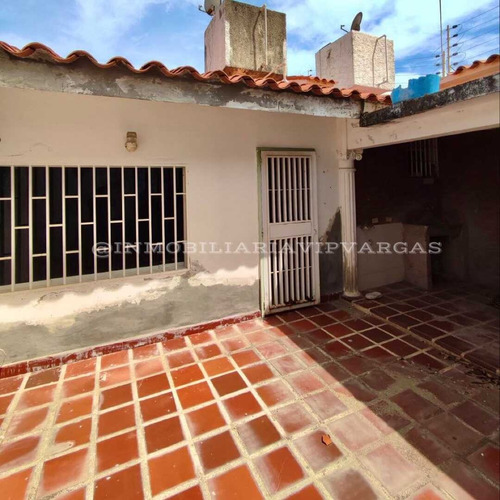 Imagen 10 de 11 de Casa En Venta Ubicada En Las Colinas Catia La Mar Estado La Guaira Ref 006 - 402