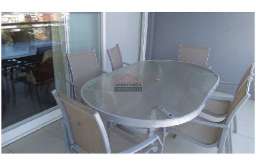 Apartamento En Brava, 3 Dormitorios *- Ref: 2796