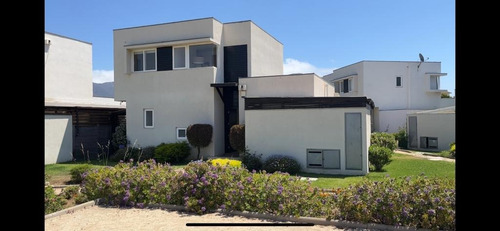 Dunas De Puyai.  Casa Soñada En Arriendo