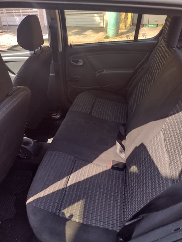 Imagem 3 de 10 de Renault Sandero 2014 1.0 16v Expression Hi-flex 5p