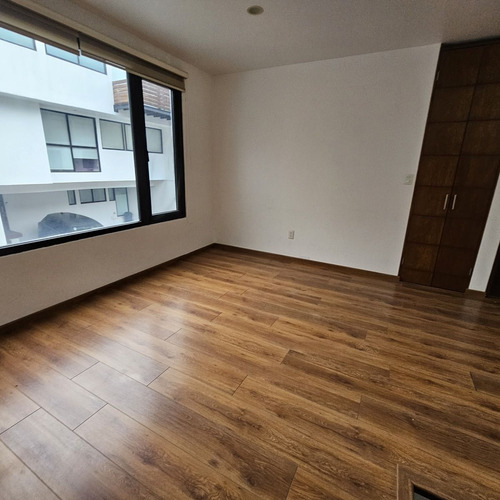 Rento Mo0derna Residencia En Contadero