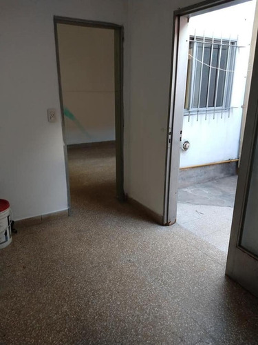 Imagen 25 de 30 de Venta Local Comercial + Departamento Con Patio 530 E/6 Y 7