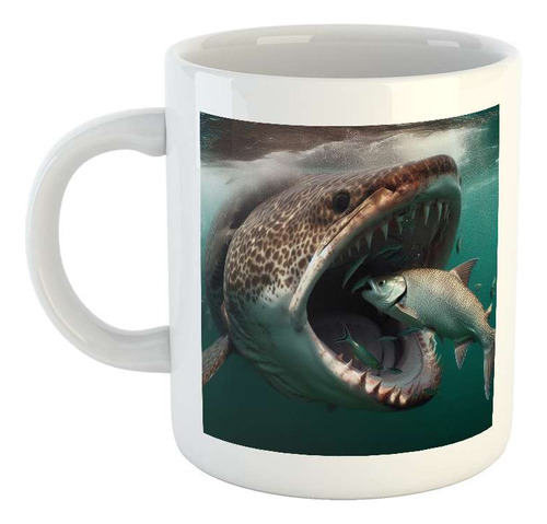 Taza Ceramica Tiburon A Punto De Comerse Un Pez Sea