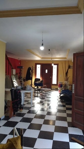 Imagen 11 de 13 de Propiedad De Dos Pisos - Barrio El Cortijo