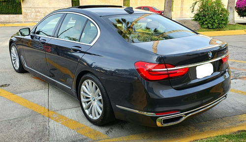 Imagen 4 de 14 de Seminuevo Bmw 740i Excellence 2016