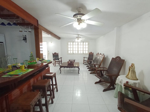 Imagen 5 de 18 de Casa En Venta En El Cafetal Calle Cerrada