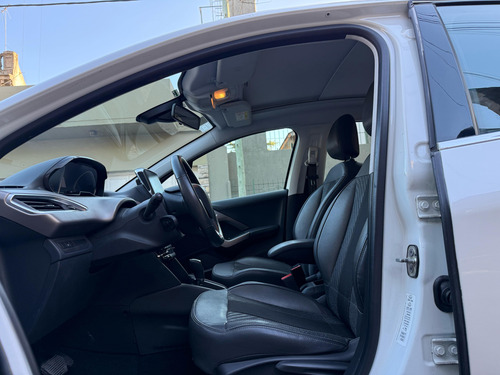Peugeot 208 1.6 Feline Tiptronic
