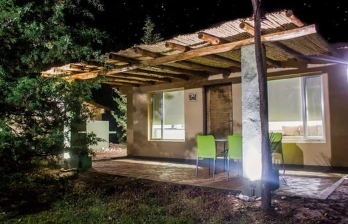 Casa En Venta - 5 Dormitorios 3 Baños - Cocheras - 30.780mts2 - Rama Caída, San Rafael