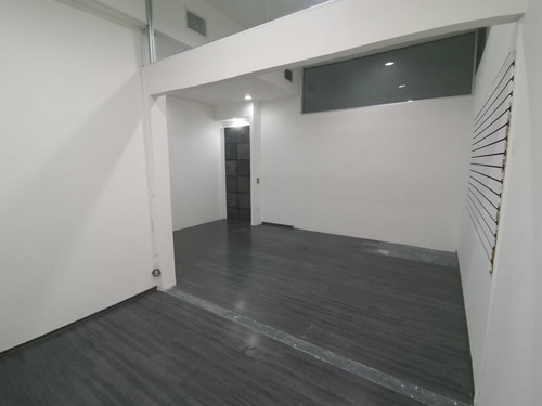 Imagen 3 de 9 de Local En Renta 55 M2 , Dentro Del Centro Comercial Torre Wtc