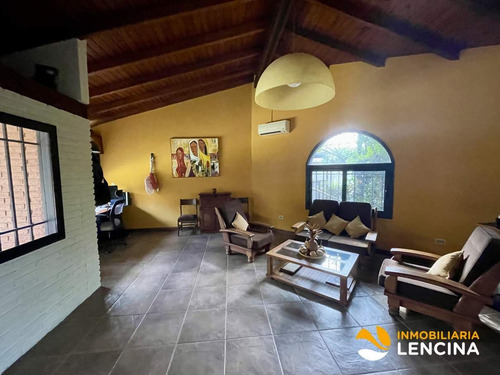 Imagen 3 de 24 de Casa En Venta - 3 Dormitorios - Santa Rita
