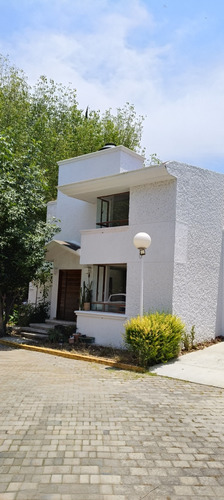 Casa En Venta En Esquina, Con Gran Jardin, En Fracc. Cerrado, Cerca Udlap, San Andres Cholula Puebla