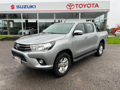 Toyota Hilux Sr 4x4 2017 Único Dueño