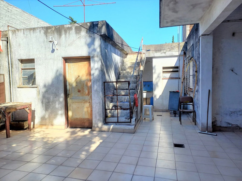 Imagen 8 de 9 de Casa 4 Ambientes Venta Moron A Refaccionar